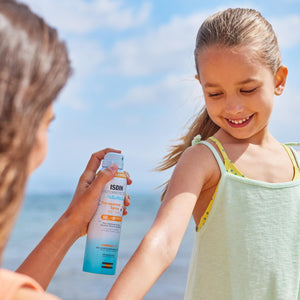 Fotoprotector Isdin Transparent Spray Wet Skin Pediatrics SPF 50 250 ml