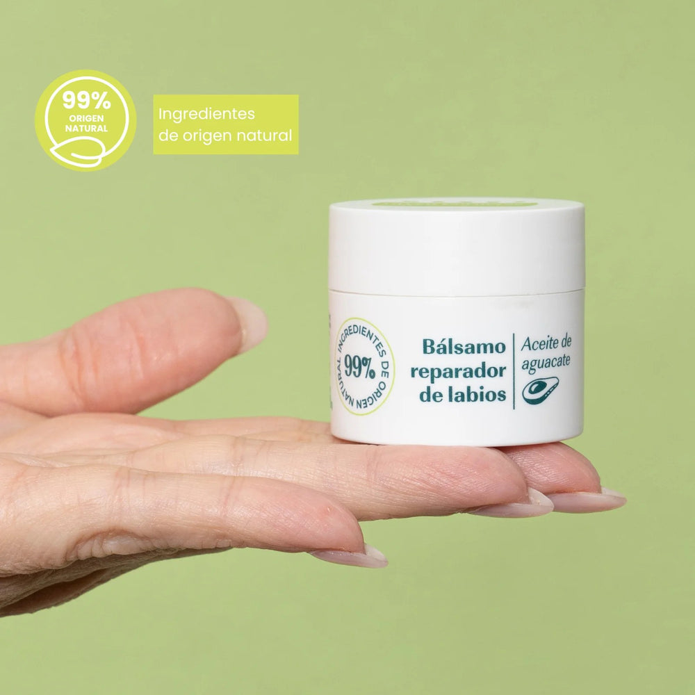 Green Cornerss Bálsamo labial reparador con aguacate 15 ml