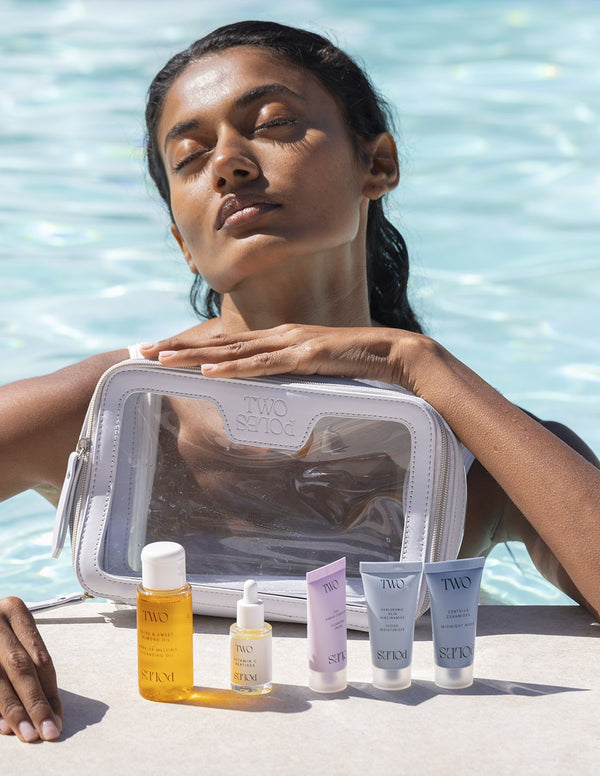 Two Poles Travel Essentials - Edición Limitada