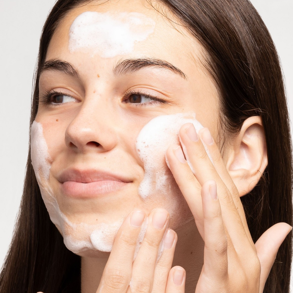 Aromatica REVIVING ROSE INFUSION CREAM CLEANSER 145 g.