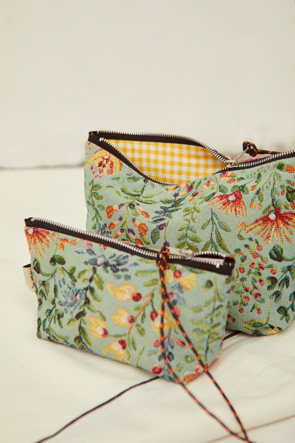 Eturel Neceser tejido jacquard flores azaleas celeste 25cm