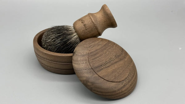 Hairfluencer The Bey Bol y brocha de afeitado de madera de nogal - 3